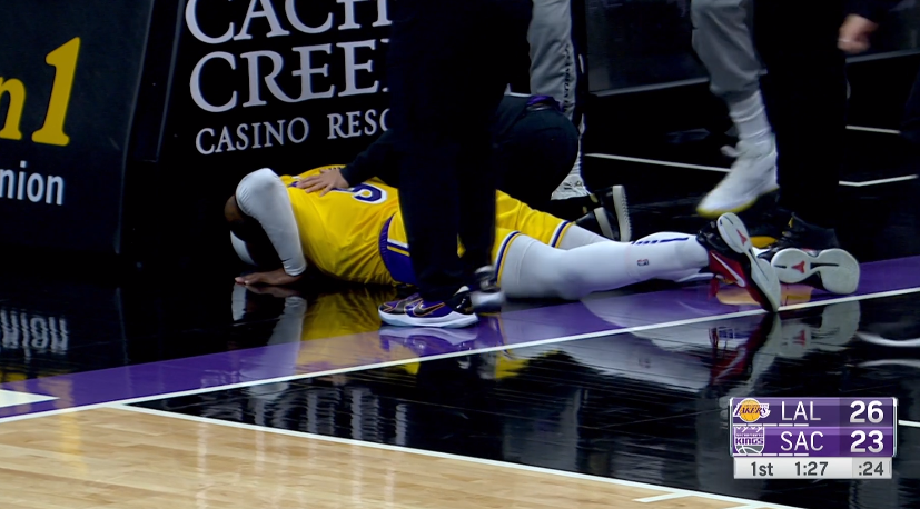 世俱杯直播-球员意外受伤，临时轮换阵容