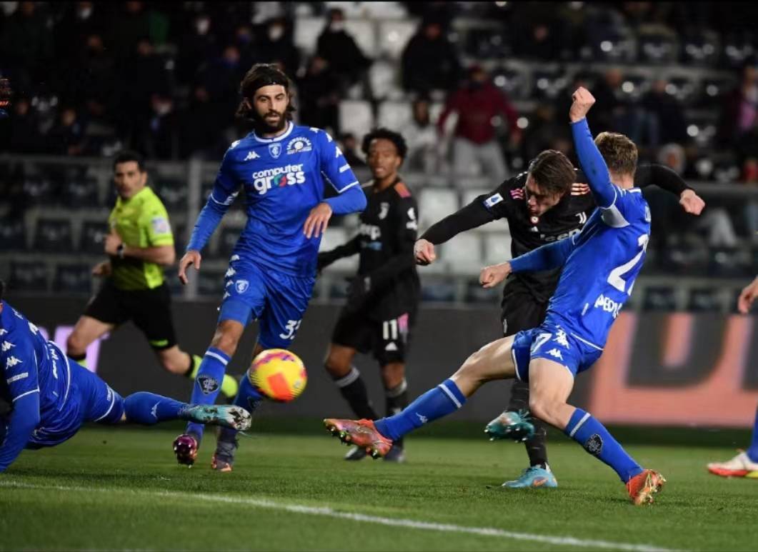 世俱杯赛程-汉诺威客场战胜霍芬海姆，赢得关键胜利