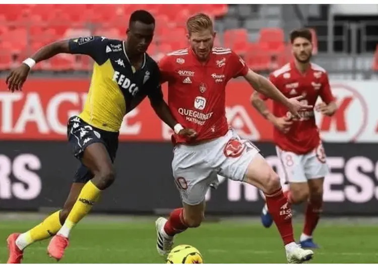 世俱杯冠军-包含兰斯主帅表示球队目标是摆脱降级区的词条