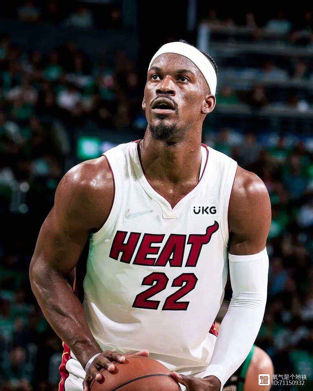 阿曼篮球选手场上屠杀，夺冠无敌壮举