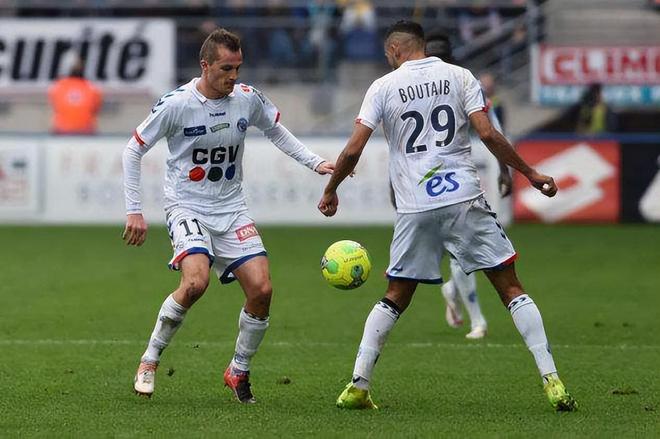 世俱杯冠军-圣埃蒂安客场惜败，徘徊中游的简单介绍