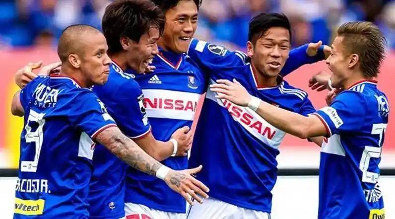 鹿岛鹿角挑战广岛三箭，欲取得胜利保持领先的简单介绍