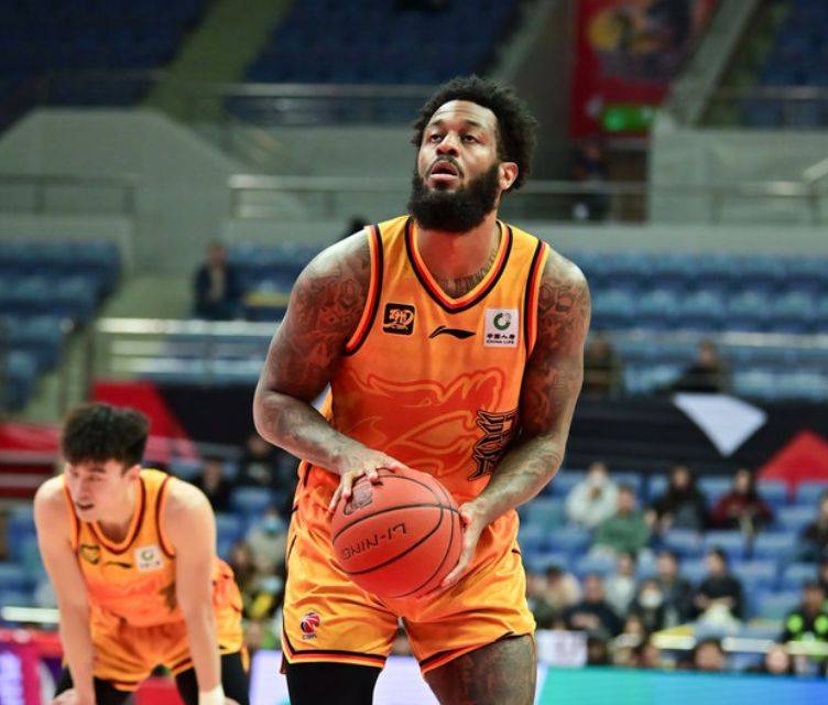 关于马赛发起反击，重返争冠行列的信息