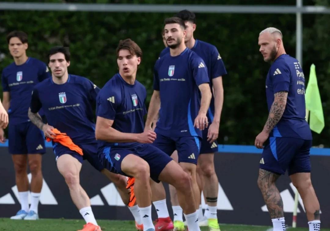 世俱杯冠军-立陶宛轻取克罗地亚！欧预赛强势威震