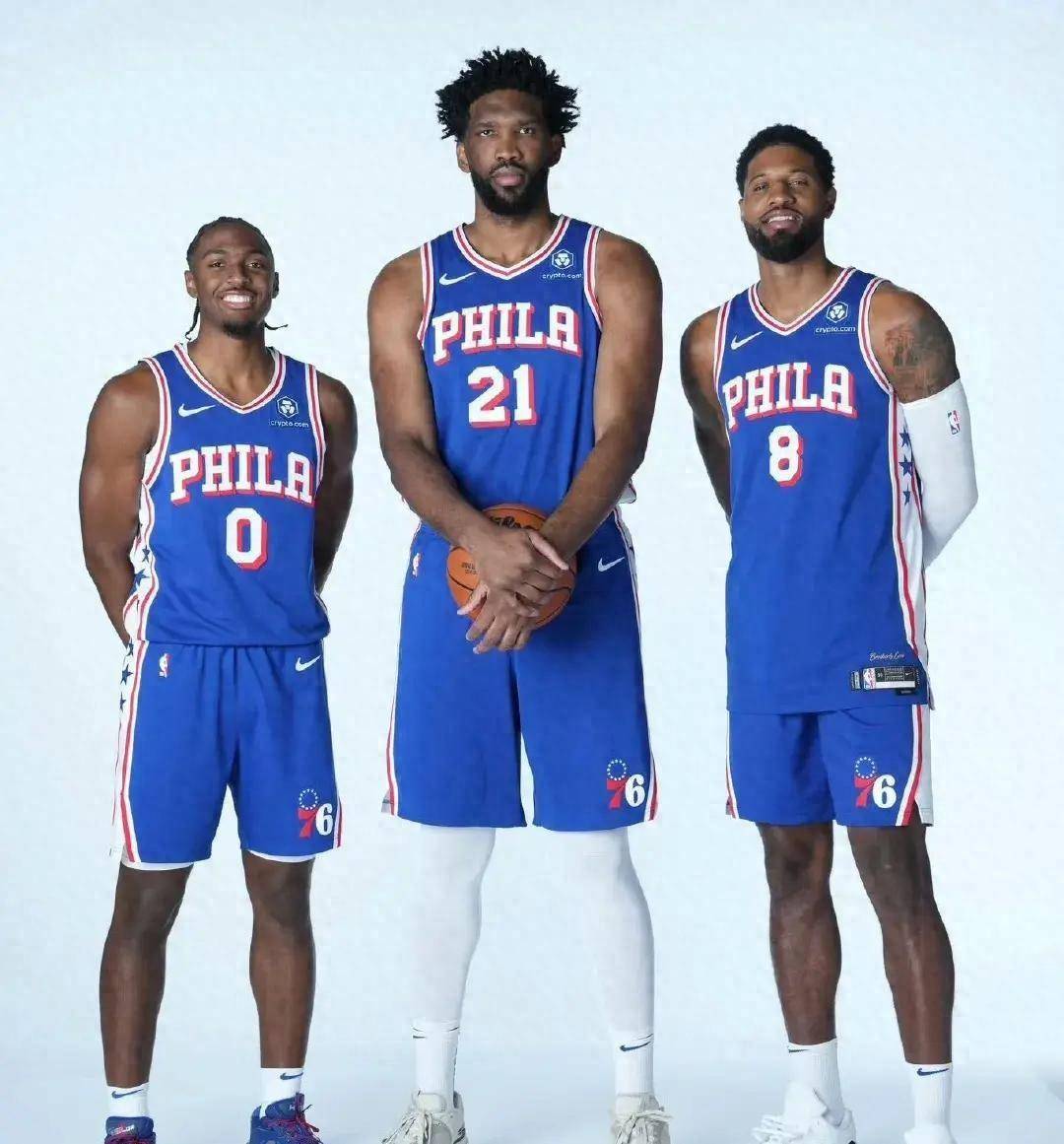 76人掀热门淘汰赛中昂首挺胸击败公牛，西蒙斯仍排名仅次考辛斯