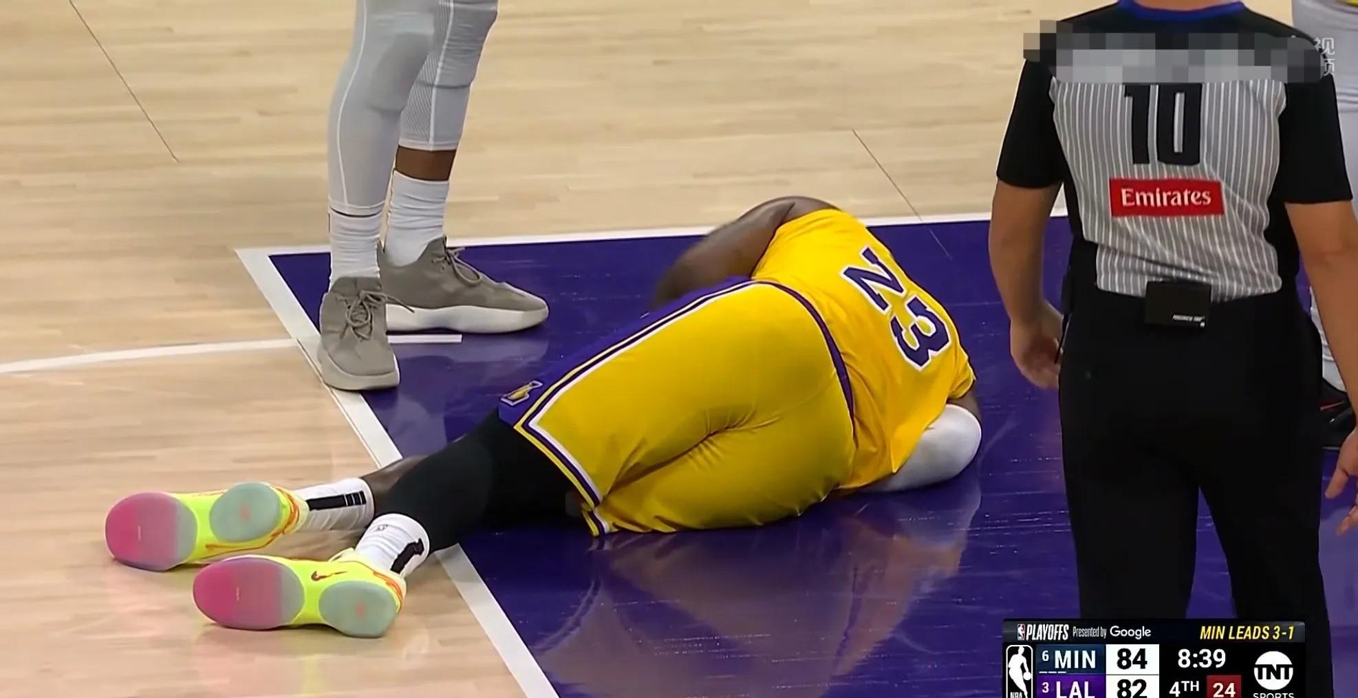 詹姆斯受伤退赛，湖人险胜国王