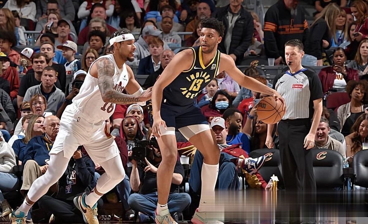 步行者战胜魔术，球队新任主教练赢得信任