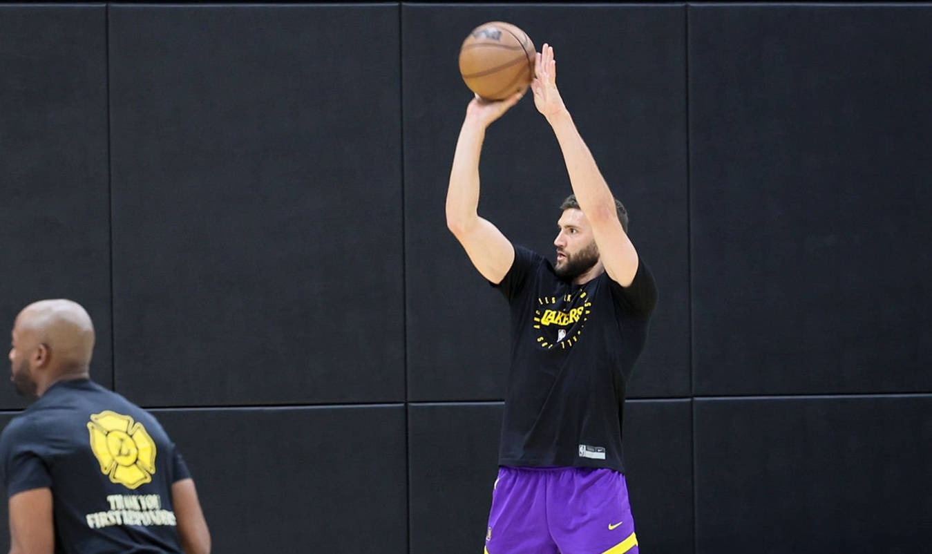 湖人主帅指挥奇兵完美逆袭