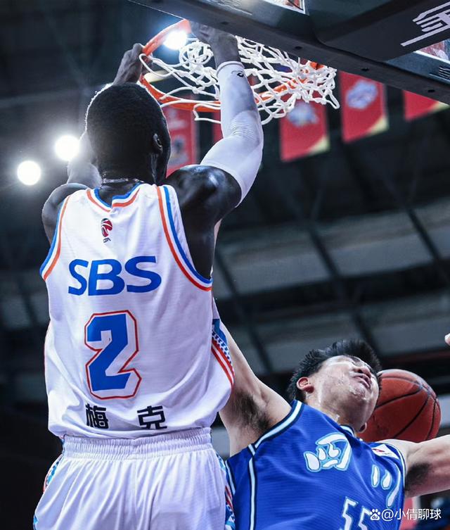 世俱杯参赛资格-谢菲联对阵狼队，实力对决角逐一触即发