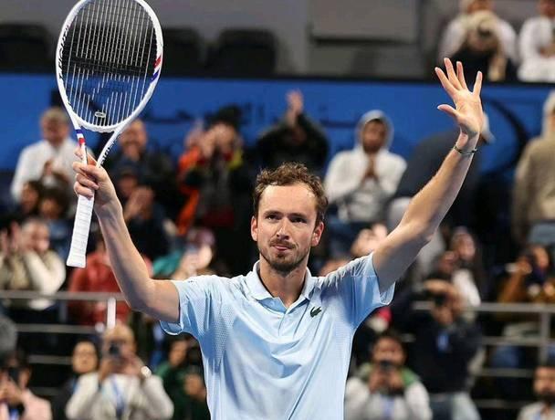 蒙特卡洛大师赛鏖战法网，梅德韦杰夫刷新纪录的简单介绍