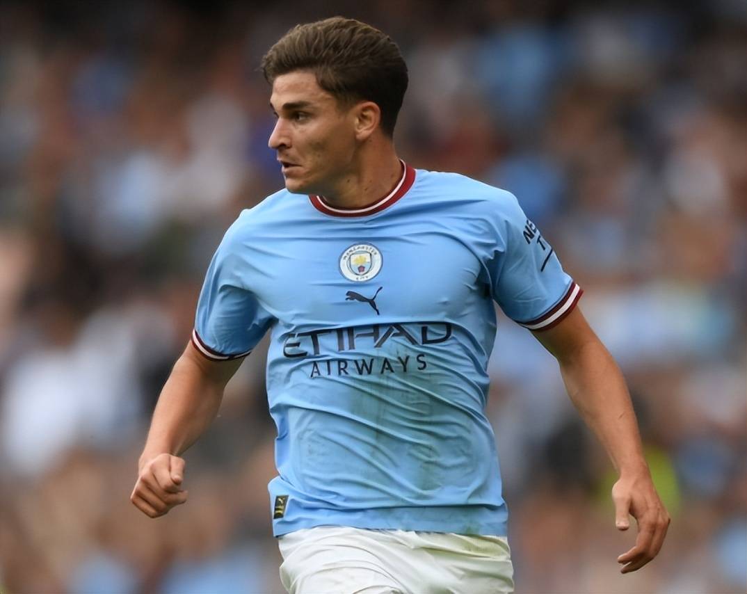 世俱杯改制-巴萨绝杀切尔西，阿尔瓦雷斯惊艳世界