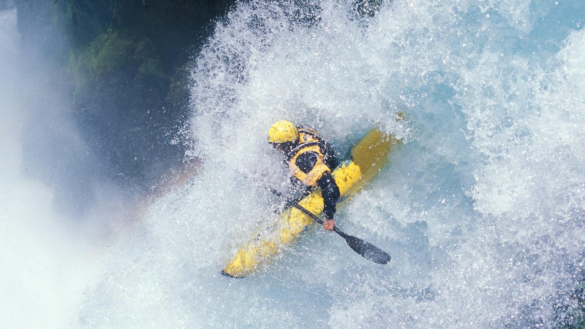 世俱杯参赛资格-当铁壁拜仁遇上葡萄牙利刃，罗德里的中场哲学与唯一性证明