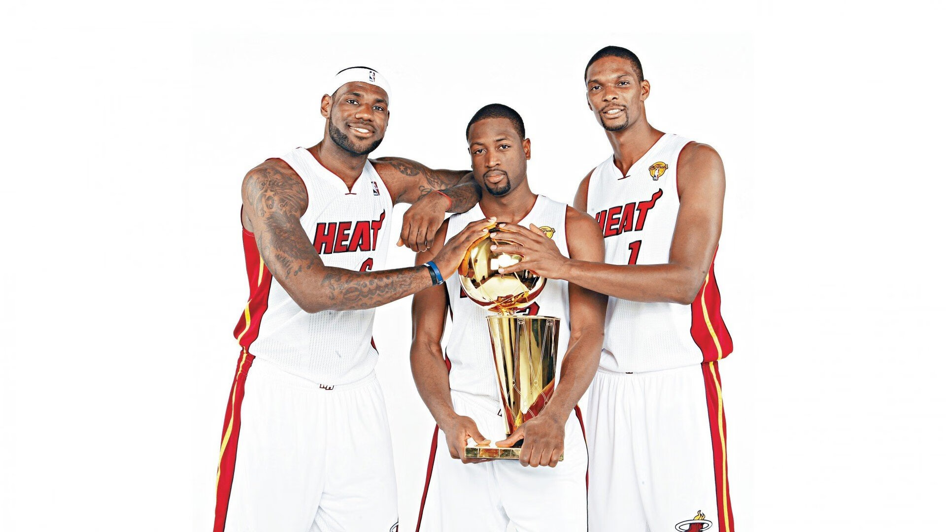 角斗场的黄昏，当罗德里在新罗马的像素废墟中封神